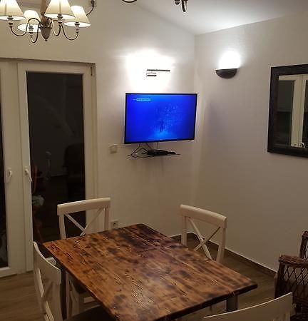 Garden Apartmant Near Sea โกตอร์ ภายนอก รูปภาพ