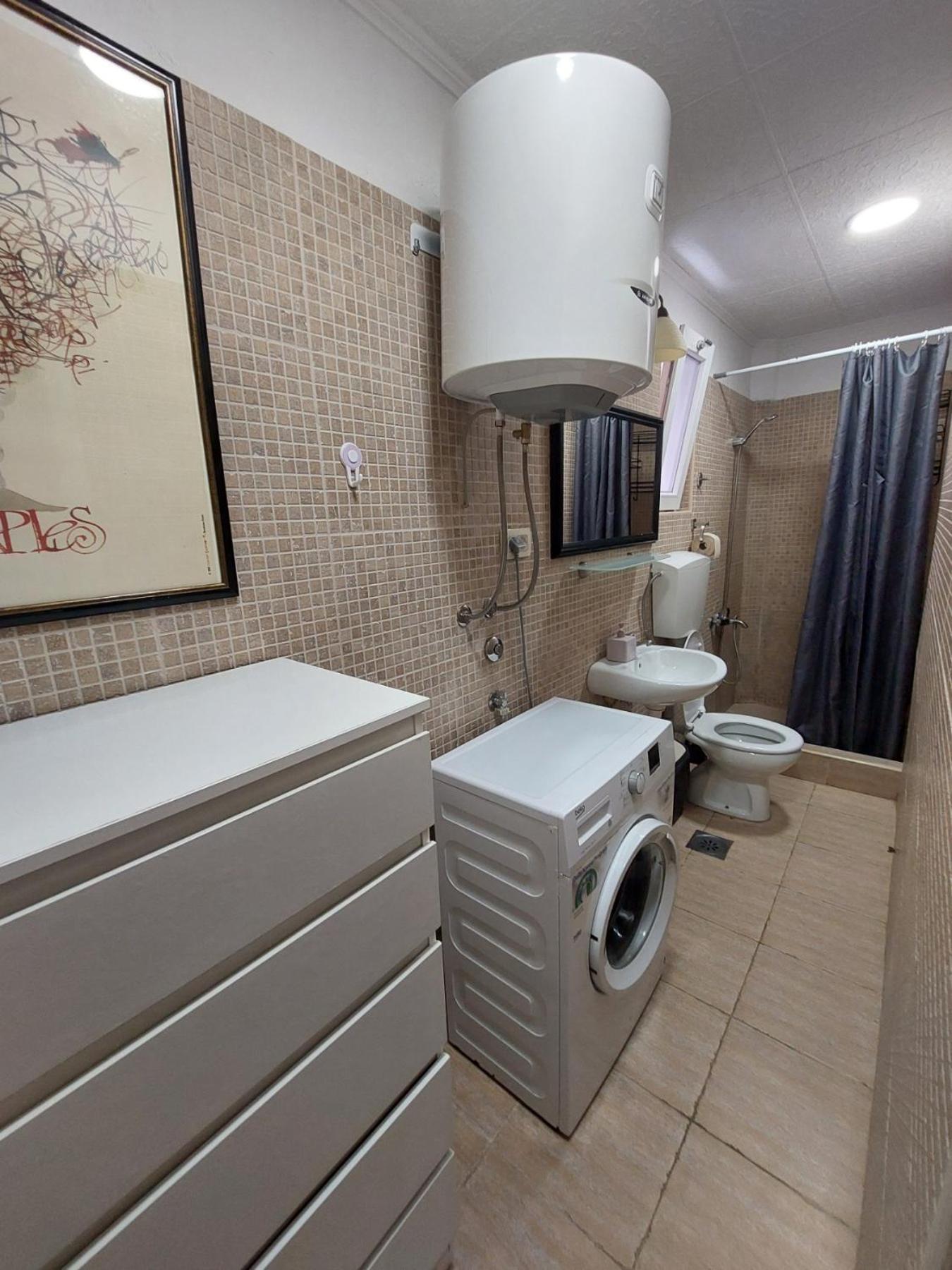 Garden Apartmant Near Sea โกตอร์ ห้อง รูปภาพ